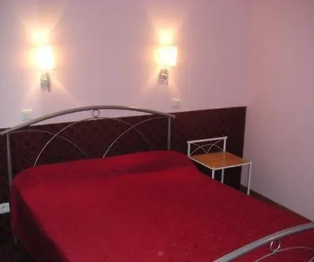 Kalliste Hotel 2*